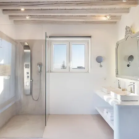 Spectacular 14 Bedrooms Vibhu Private Jacuzzis 别墅