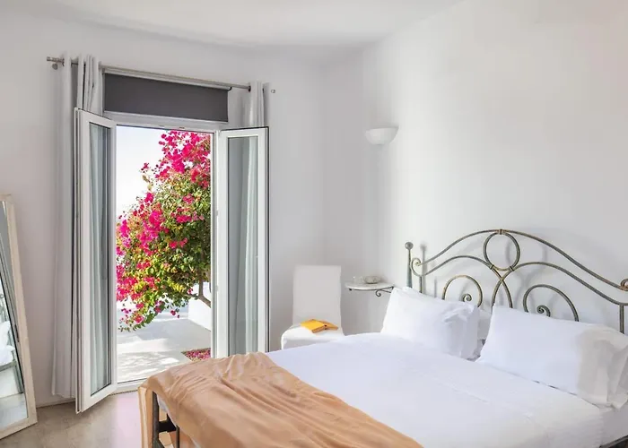 Spectacular 14 Bedrooms Vibhu Private Jacuzzis Калафатис