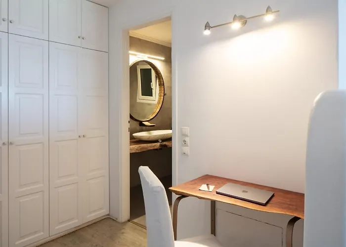 Spectacular 14 Bedrooms Vibhu Private Jacuzzis *